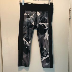 Under Armour Cropped Leggings 17”